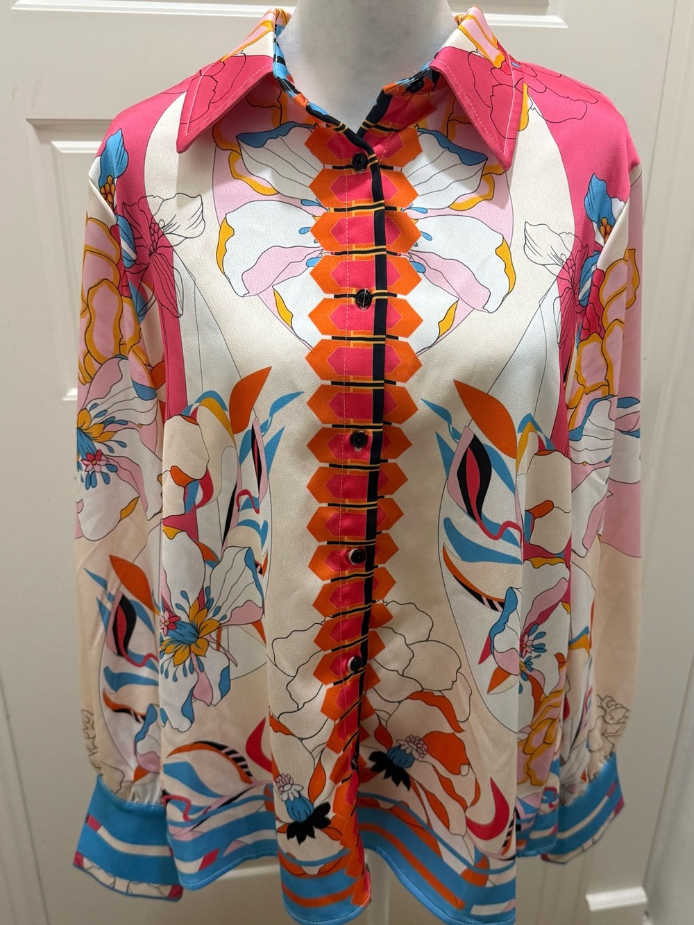 Ciebon. 70’s Mod Print Button Down. Size Large.